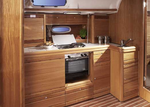 Charter Yacht zu chartern bei Sunja Yachting Bavaria 39 Cruiser 12